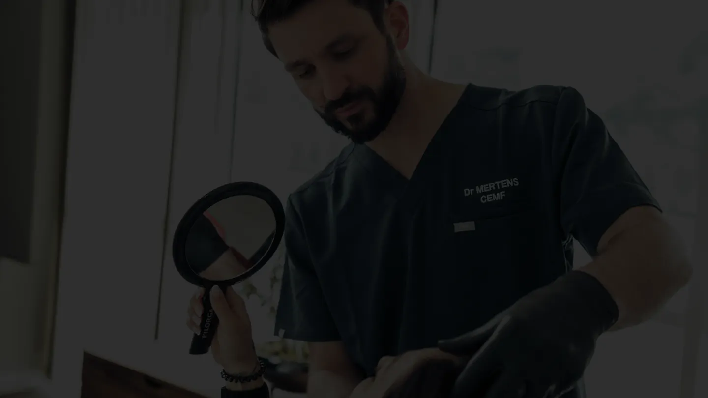 Consultation Lifting médical par acide hyaluronique par le Dr. Alexandre Mertens