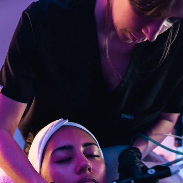 Une peau lumineuse et radieuse : cela commence maintenant avec le Skincare