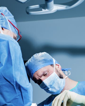 Technique et précision : les différents gestes pour sublimer votre nez