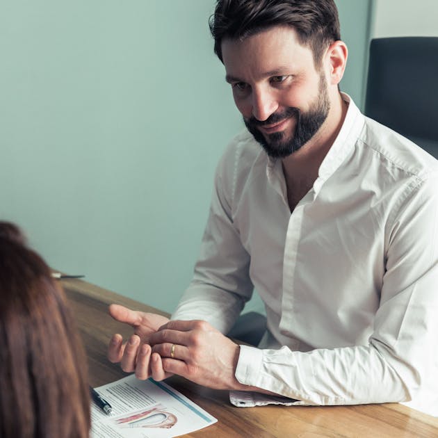 Augmentation mammaire composite associant prothèses et lipofilling par le Dr. Alexandre Mertens