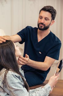 Consultation Rhinoplastie : chirurgie du nez par le Dr. Alexandre Mertens à Lyon ou Vienne