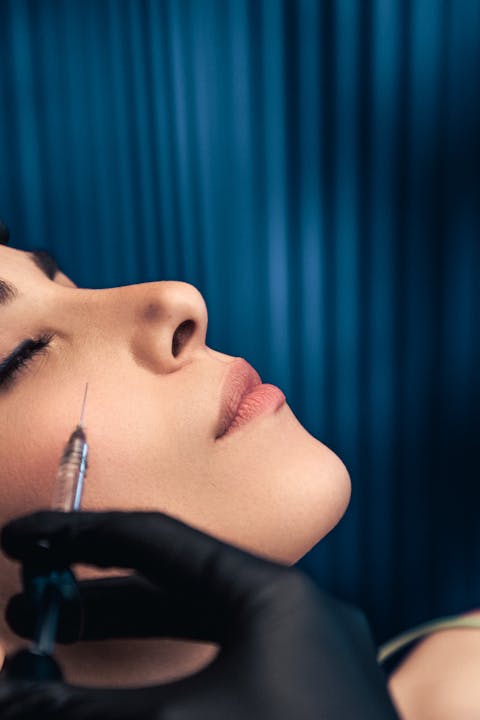 Injections d'acide hyaluronique proposé par le Dr. Alexandre Mertens à Lyon Vienne