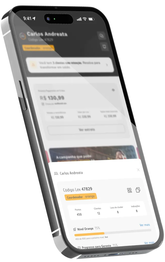 Imagem de um celular exibindo o aplicativo mobile da Alexandria