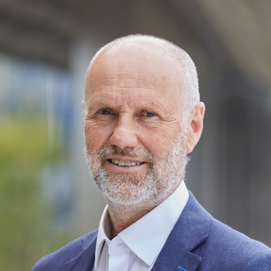 Andrew Page headshot