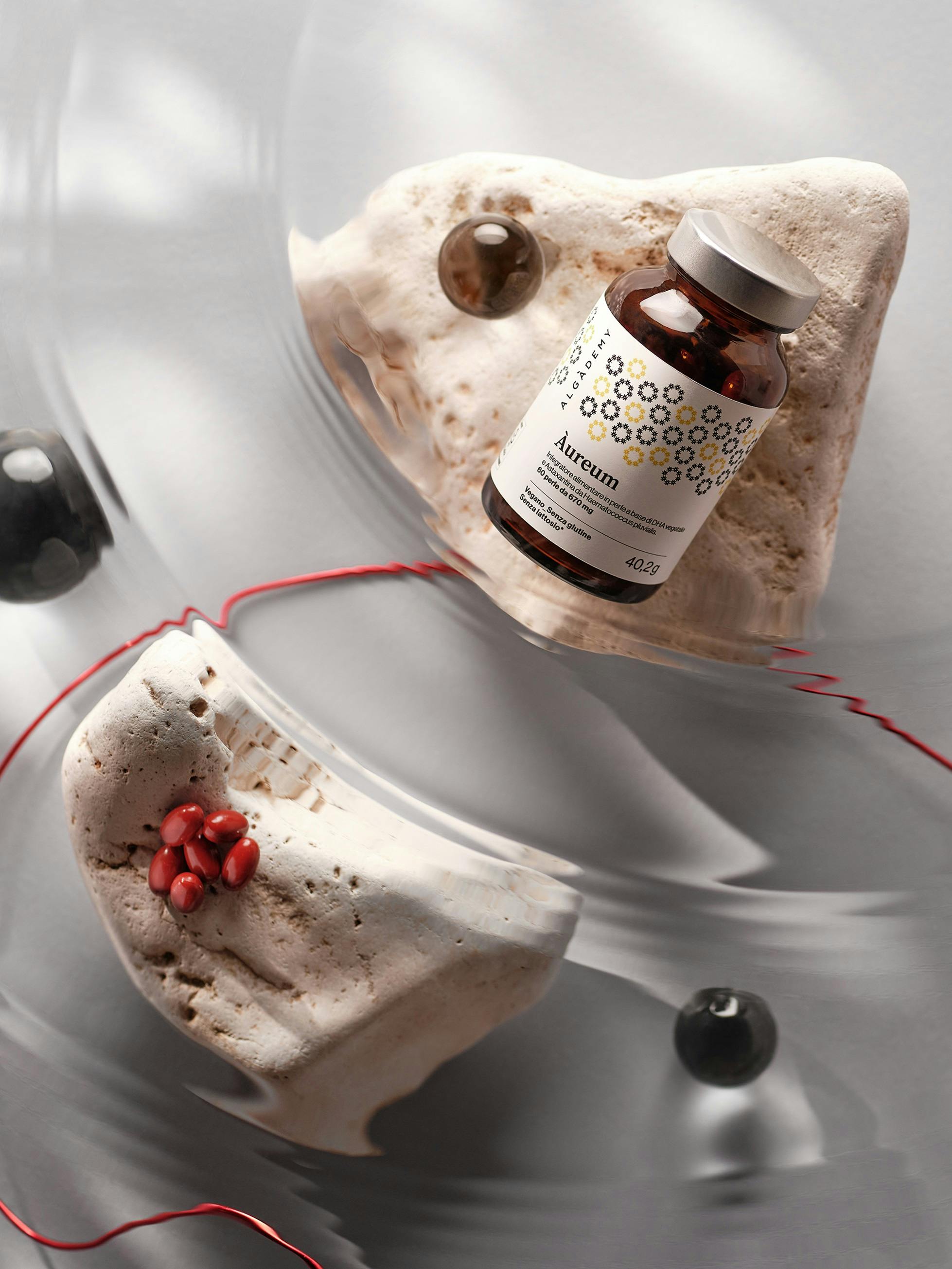 Aureum, integratore in perle a base di omega3 completamente vegano e da microalghe