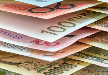 Collection of international cash notes