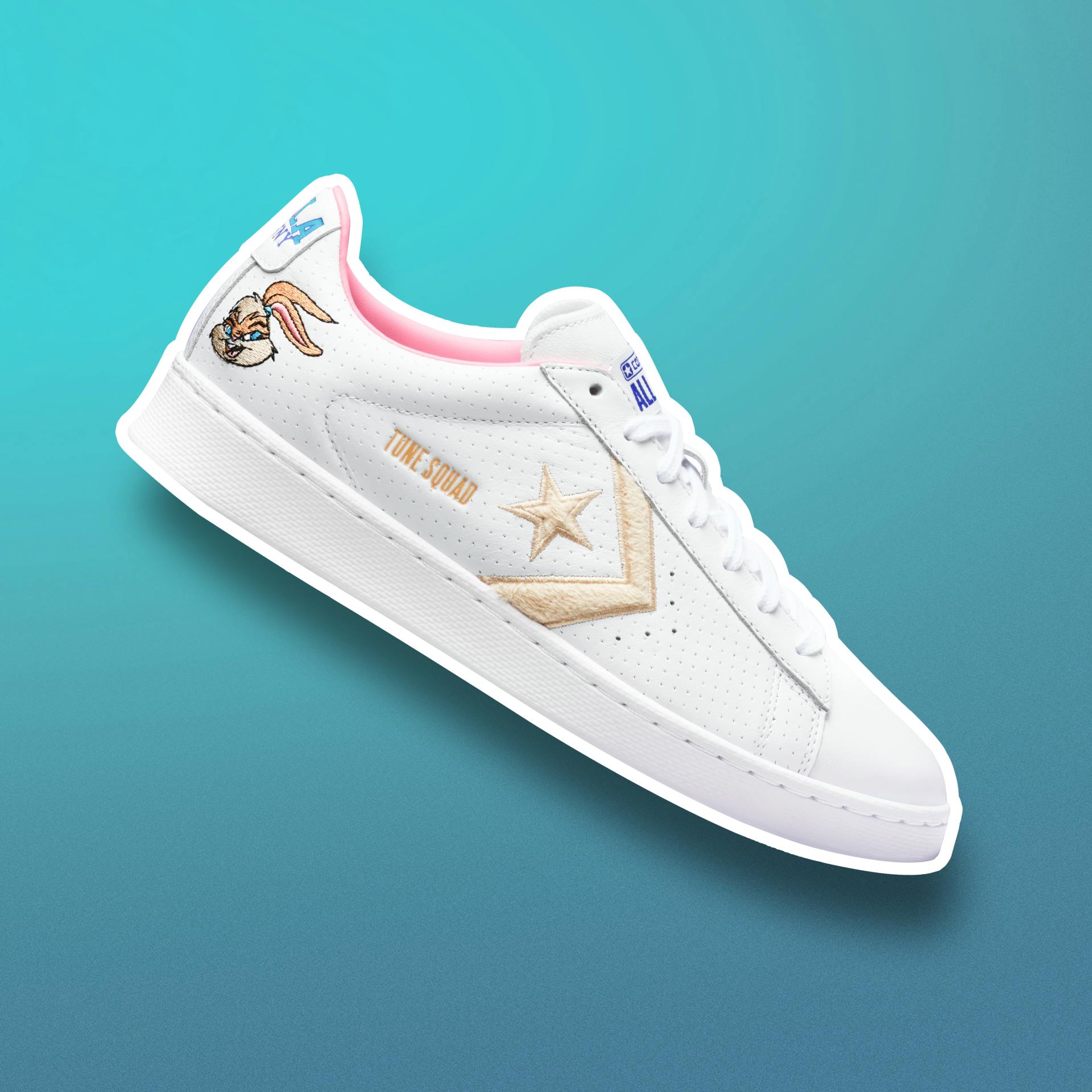 lola bunny converse