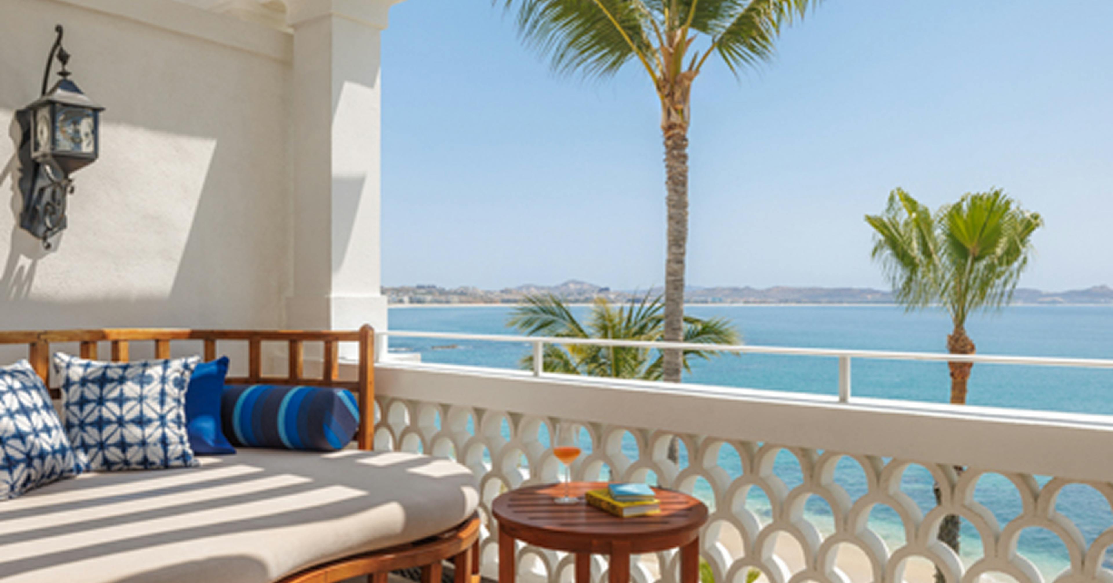 Junior Suite Ocean Front 1