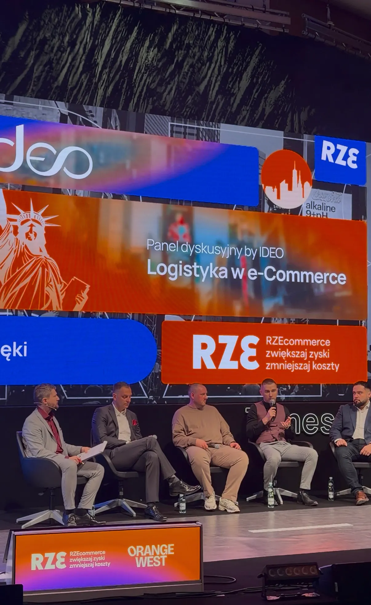 Wygodne Zwroty na RZECommerce 2026 - udział w dyskusji panelowej (3)