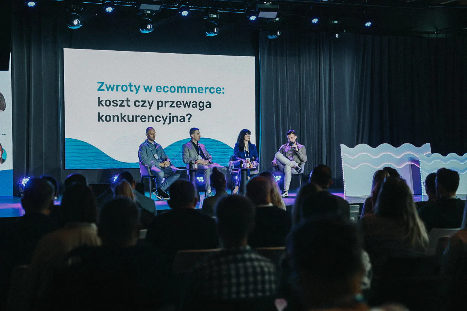 Zwroty w e-commerce. Koszt czy przewaga konkurencyjna?