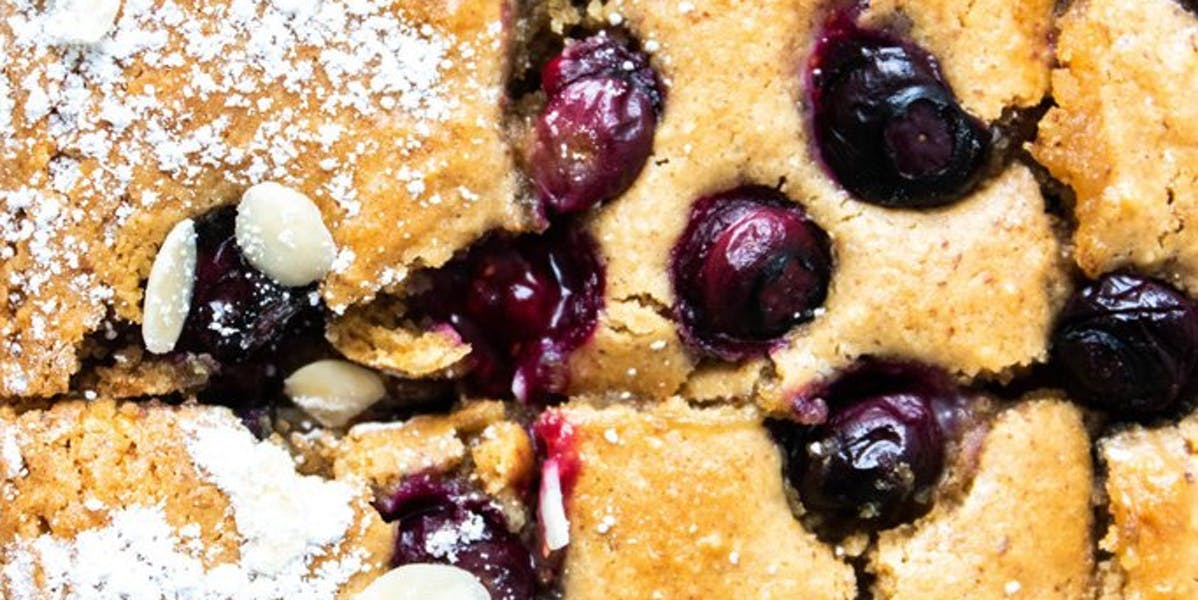 blueberry blondies