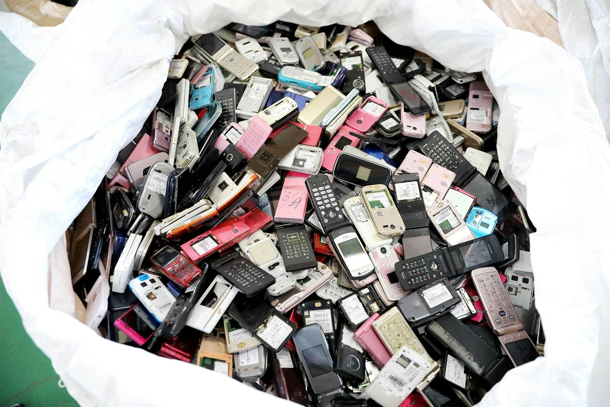 a bag of old phones