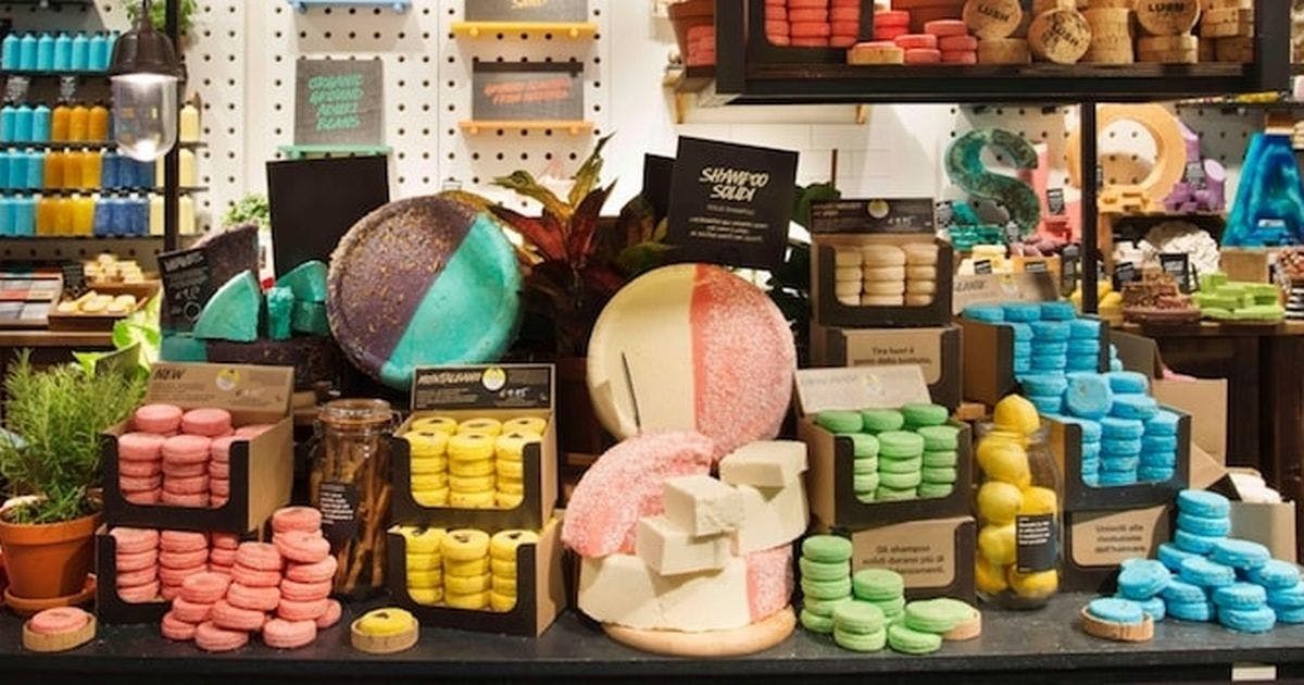 lush naked range in store