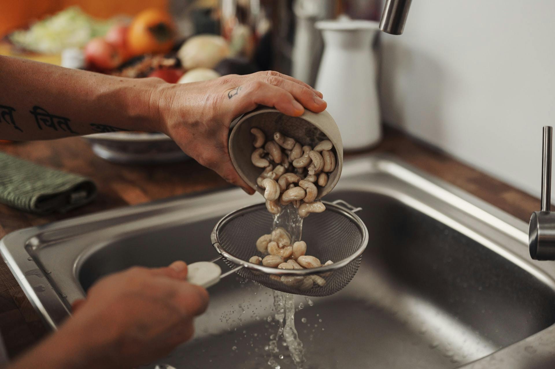 rinsing cashews