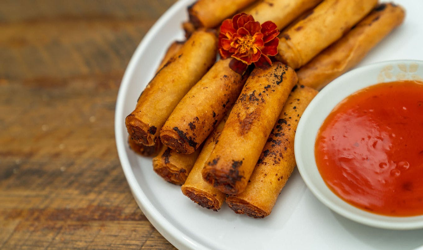 lumpia and dipping sauce