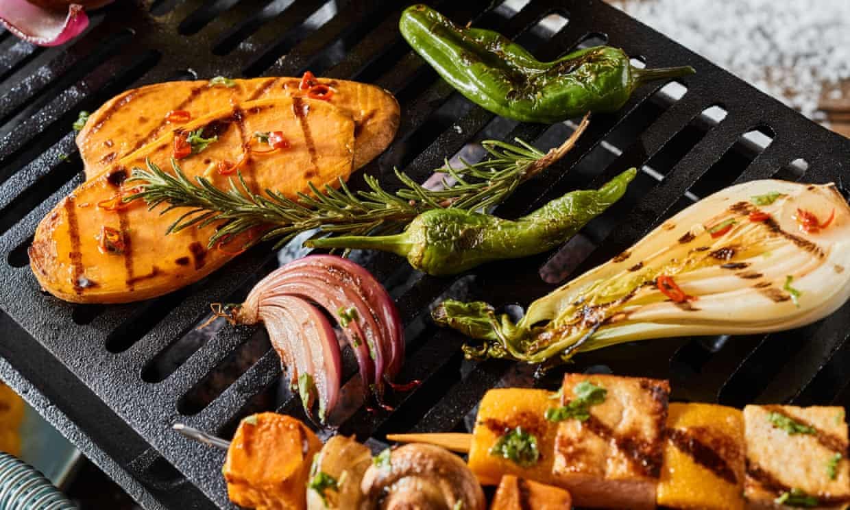 vegetables on a grill