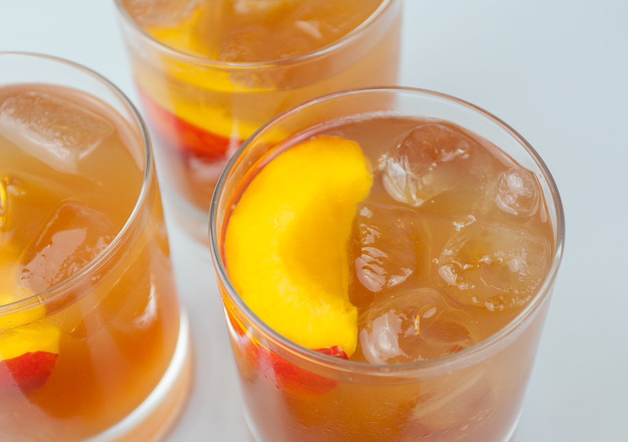 vodka peach iced tea