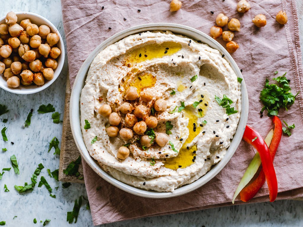 Houmous and chickpeas