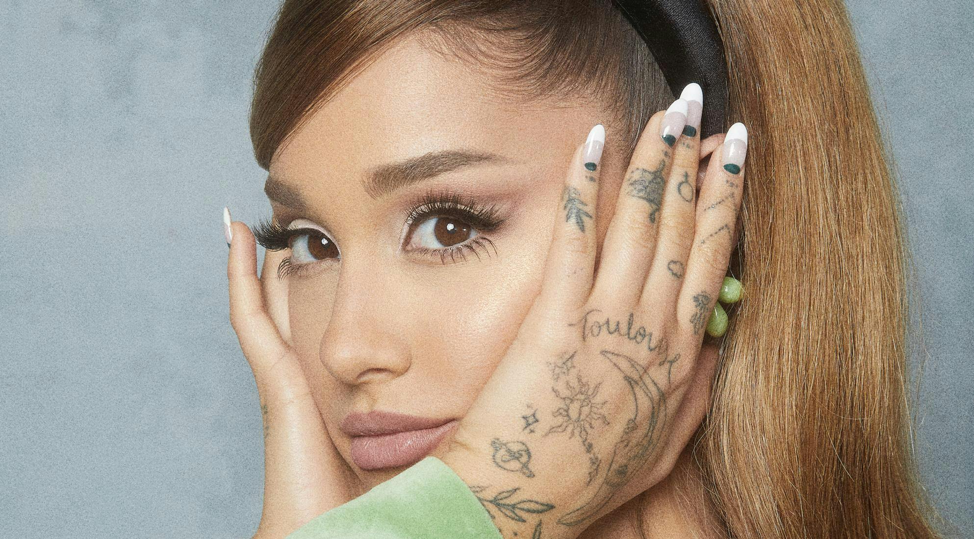 Ariana close up