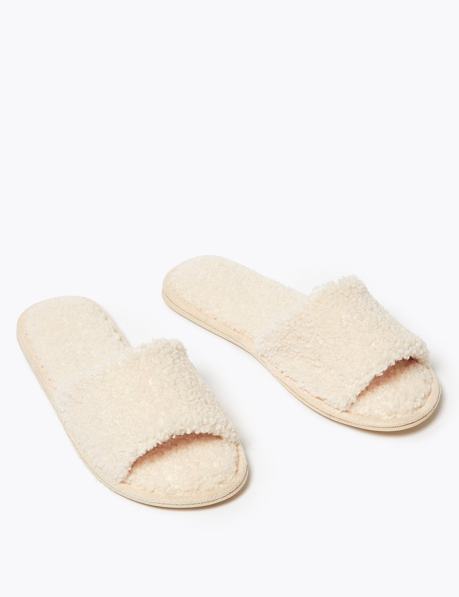 slippers similar to uggs