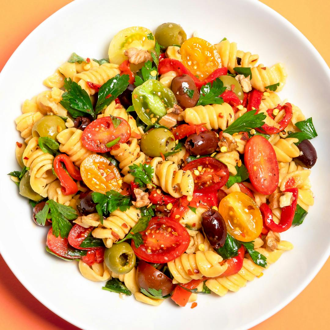 roasted-pepper-and-olive-pasta-salad