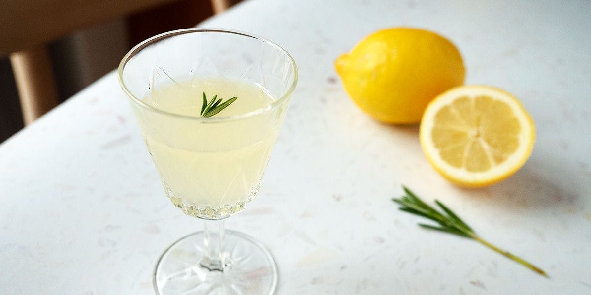 lemon drop vodka cocktail