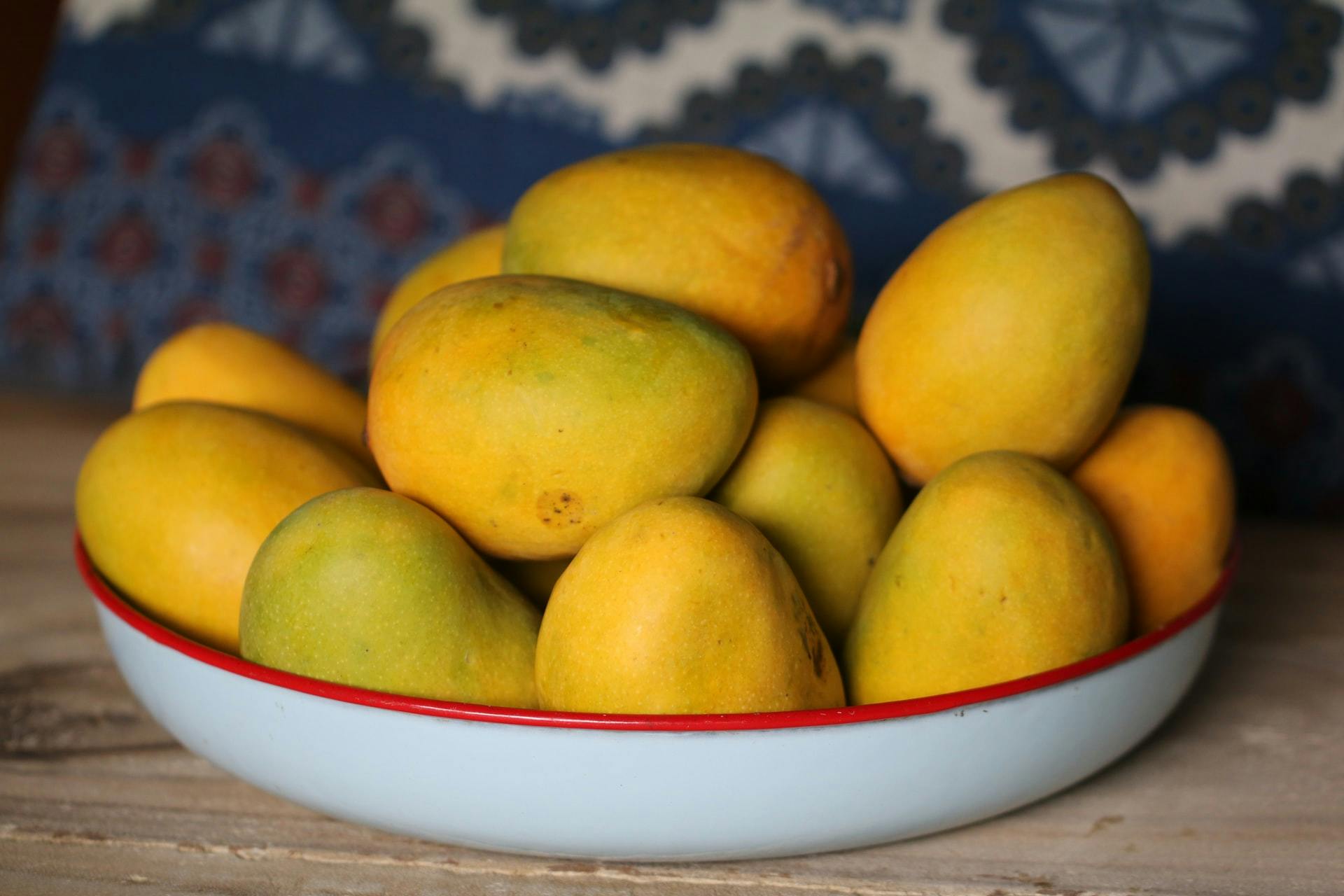 a bowl of mangoes