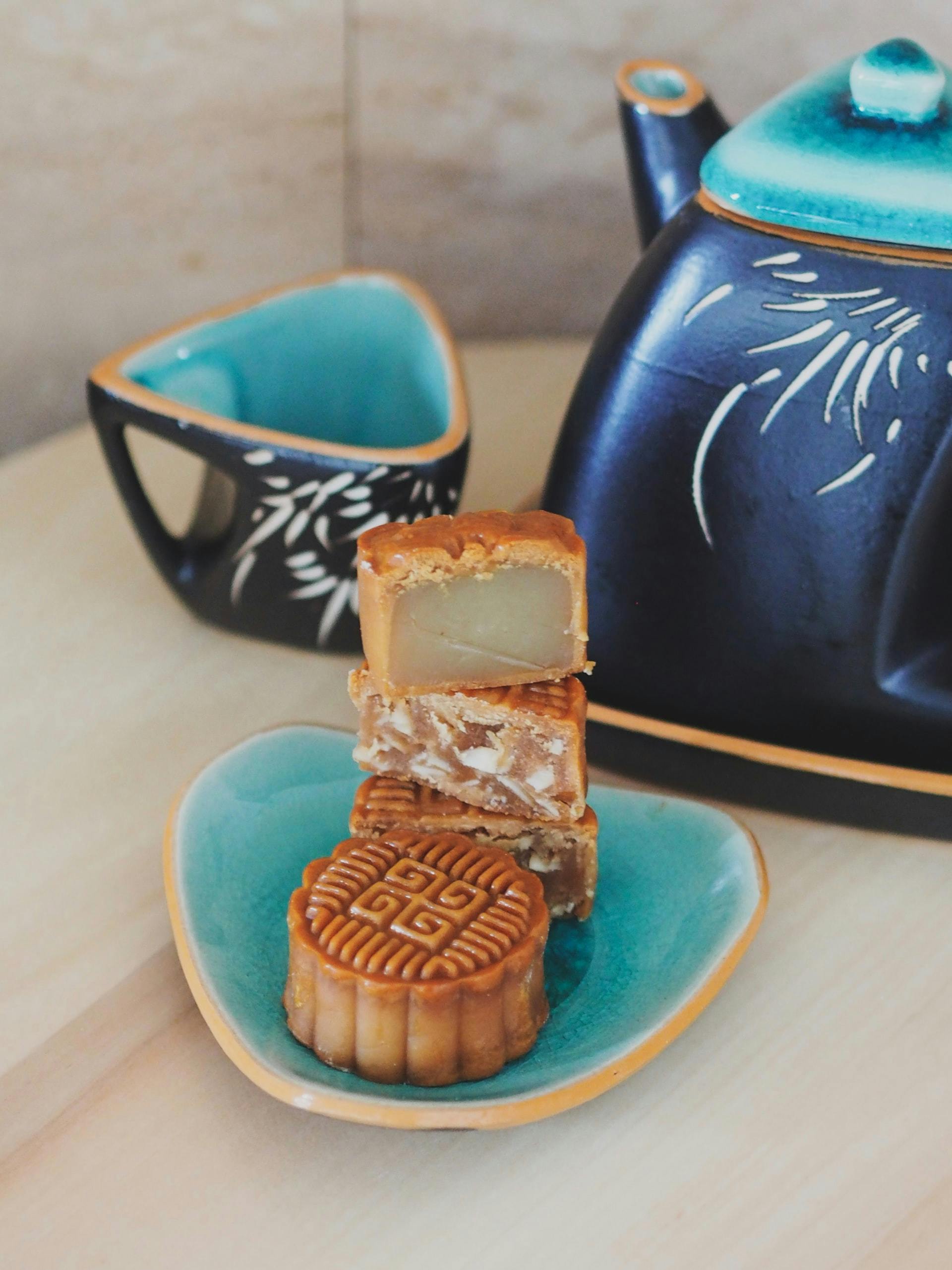 stacked mooncakes 