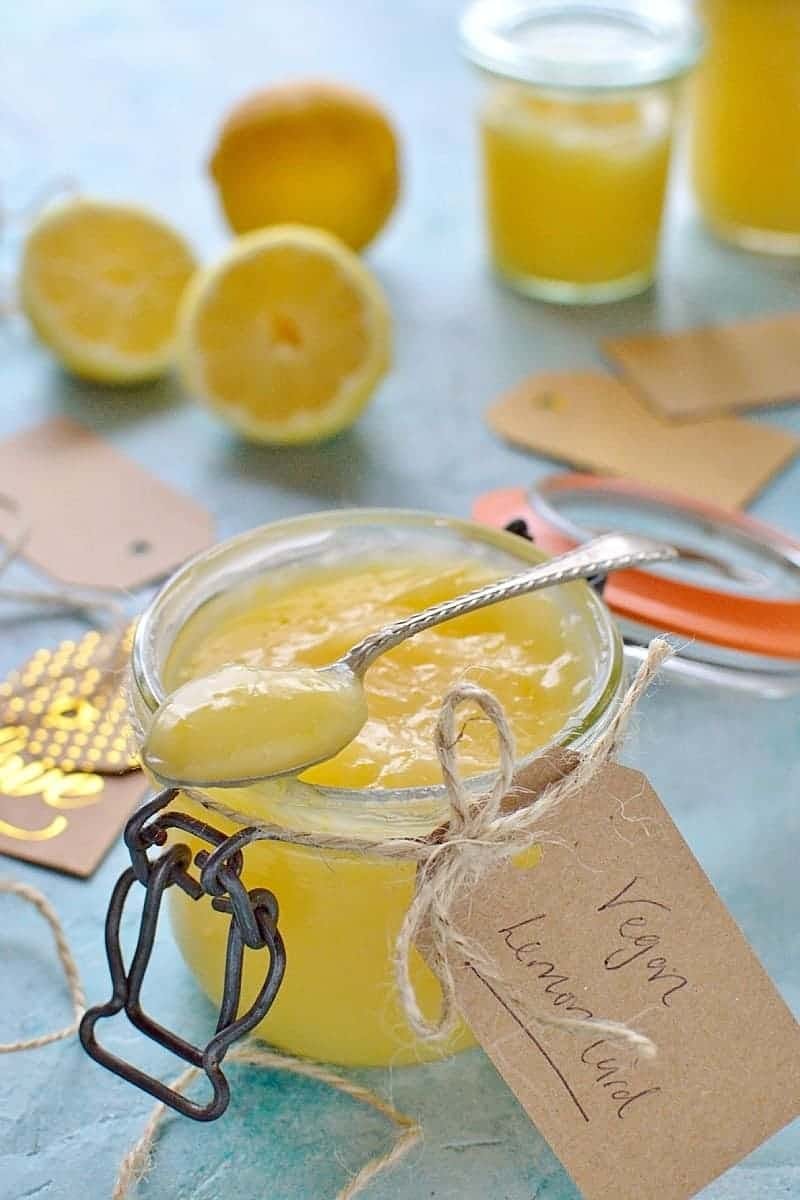 Lemon crdin an open jar
