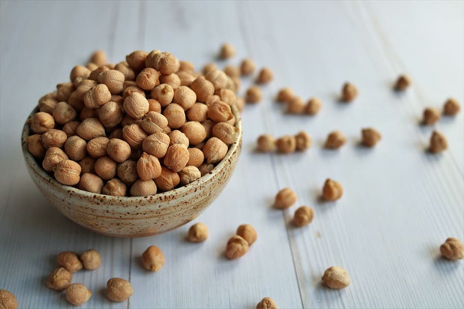 chickpeas in a bowl 