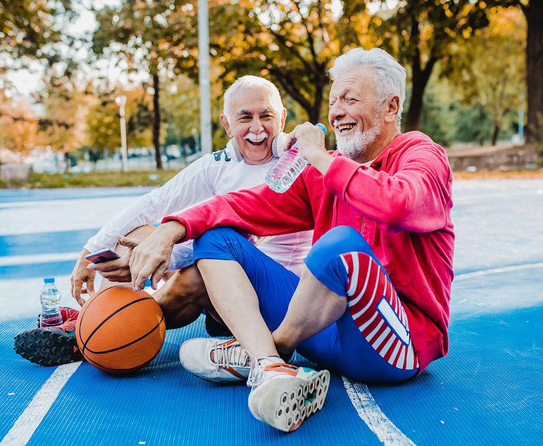 Hygiène de vie : alimentation, hydratation et sports pour prévenir les fuites urinaires