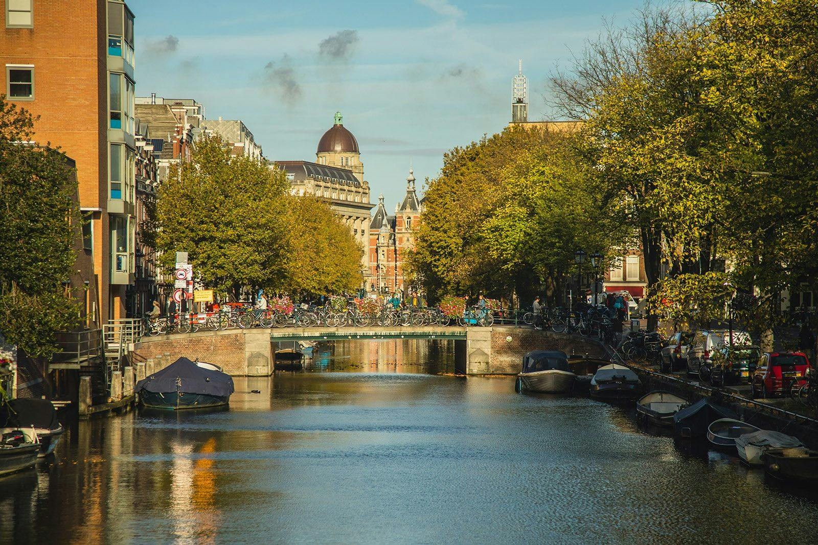 The canals of Amsterdam. &#x1F4F8;: Neil Irwin.