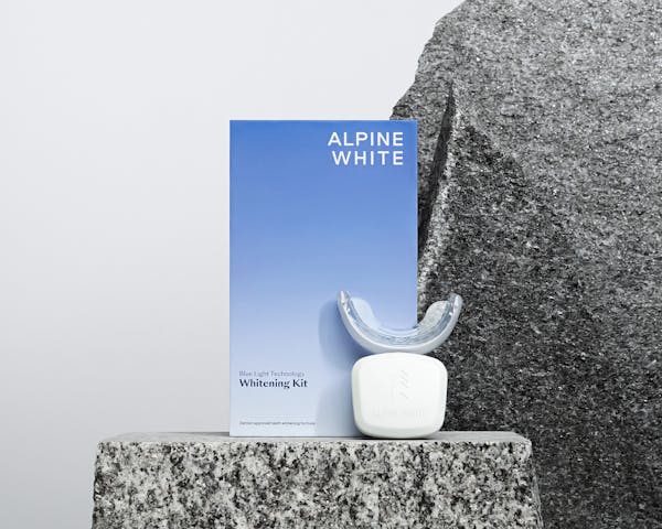 alpine white, dentalhygiene, gesunde zähne, whitening strips sensitive, bleaching, alpine white studio, whitening kit
