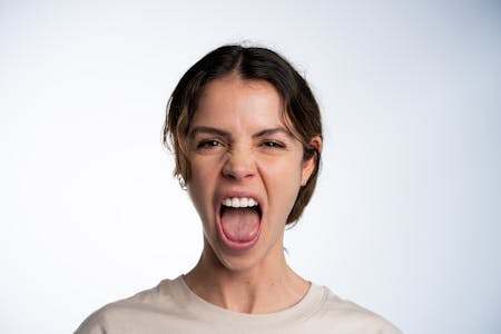 saude bucal, higiene bucal, dentes saudaveis, clareamento dental, microbiota oral, mau halito, doenças bucais, creme dental, sorriso saudavel, esmalte dos dentes, superficie dos dentes, bacterias orais, bacterias ruins, sorriso bonito, flora bucal, bacterias beneficas,