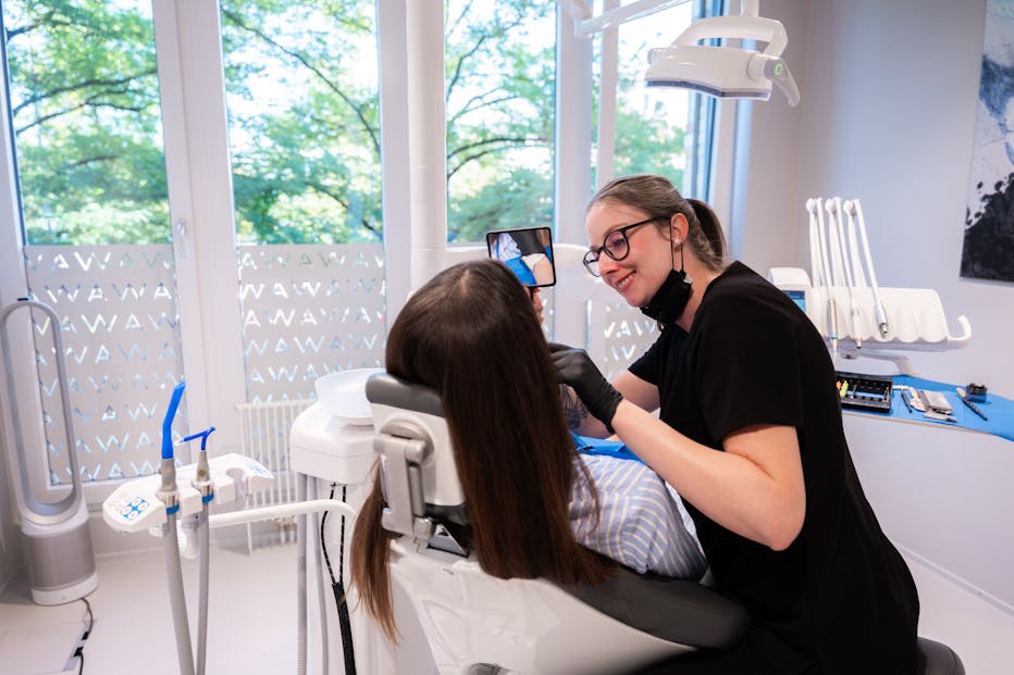 alpine white, clareamento dental, saude bucal, peroxido de hidrogenio, clareamento caseiro, higiene bucal, dentes brancos, consultorio odontologico