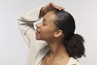 alpine white, saúde bucal, clareamento dental, higiene bucal, mau hálito, placa bacteriana, pontinho preto, cárie dentária,