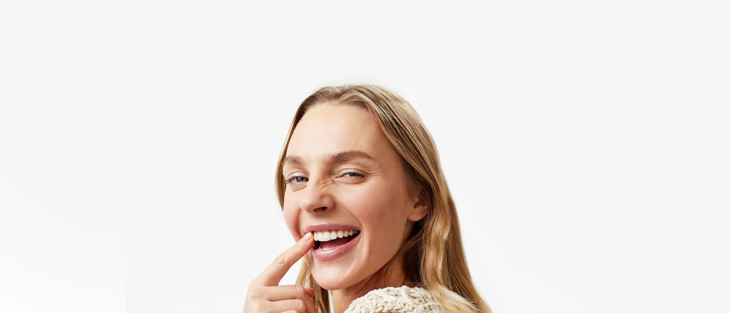 Alpine White, dentes sensíveis, esmalte, gengivas, escovação, pasta de dentes, cárie, dentina, clareamento dental, dentes sensíveis,
