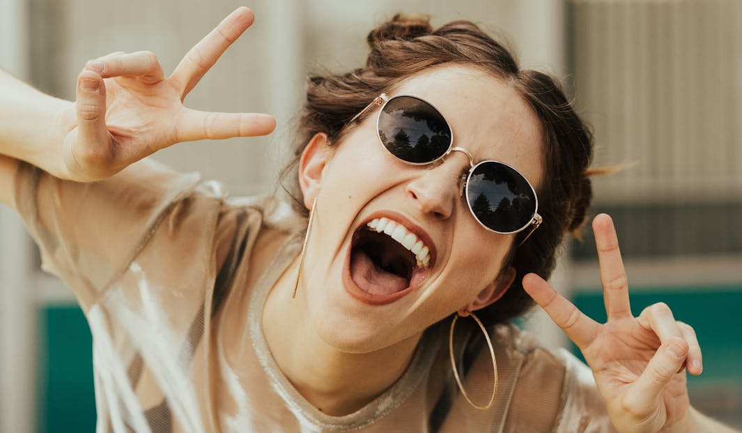 bleaching without peroxides, teeth whitening, white teeth, healthy teeth, tooth enamel, oral hygiene, tooth sensitivity, natural dental care, bleaching agent, tooth discolouration