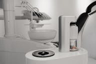 alpine white, airflow, higiene dental, placa bacteriana, saúde bucal, higiene bucal, limpeza dental, limpeza dentária, limpeza profissional, esmalte dos dentes, higiene oral, manchas superficiais, sensibilidade dentária, prevenção de doenças, tratamento odontológico, limpeza dos dentes, escovação diária, dentes sensíveis, polimento dos dentes, jato de água, aparelho ortodôntico, longo prazo, doenças dentárias, higiene dental, dental content specialist