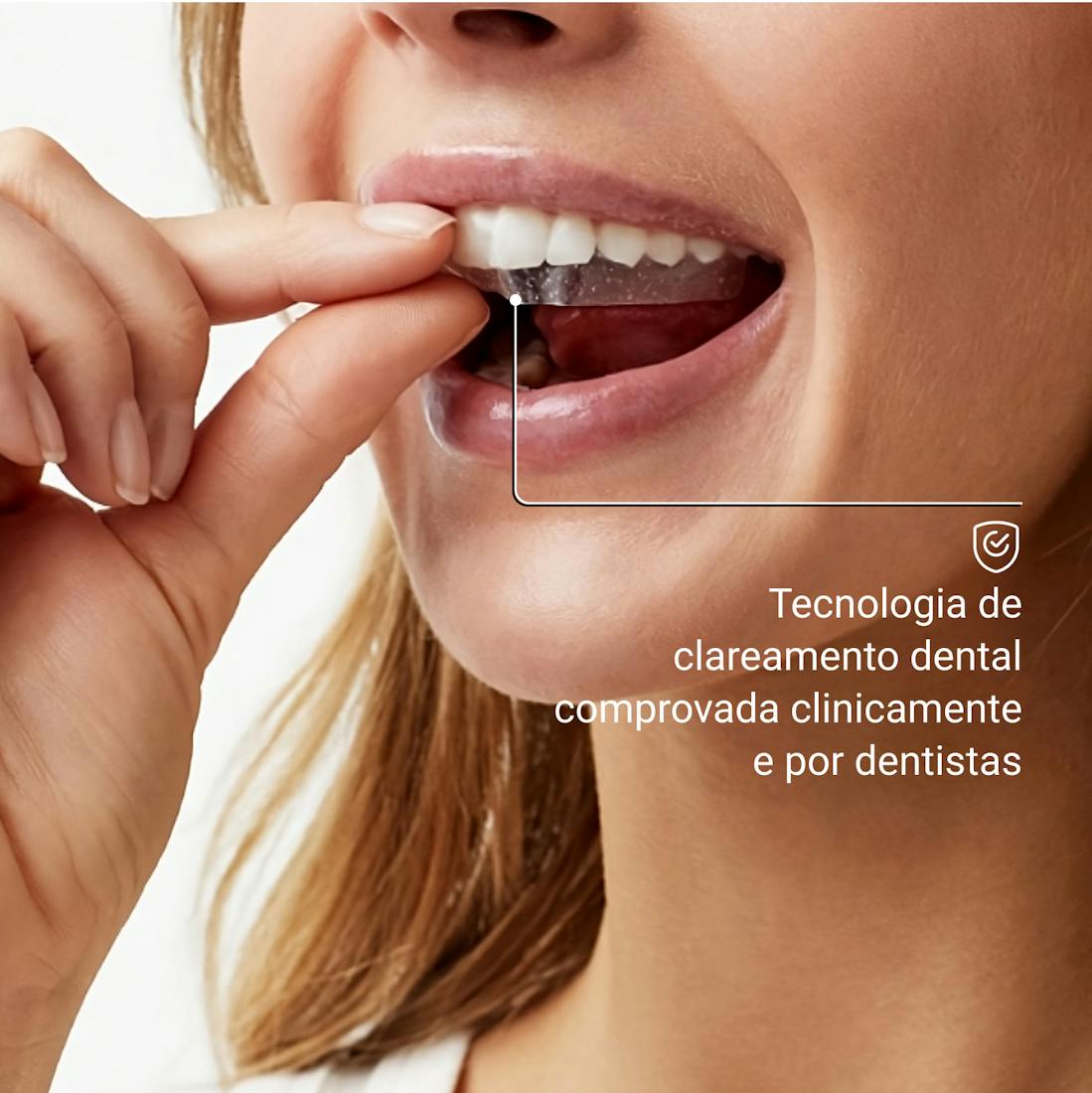Fitas Clareadoras ALPINE WHITE para clareamento dental, com tecnologia suíça comprovada, ideais para clarear os dentes em casa, sem sensibilidade e com resultados visíveis em apenas 3 dias.