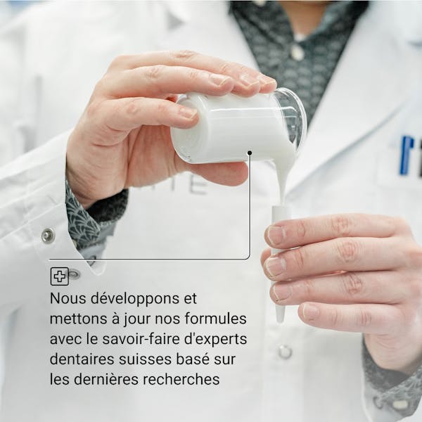 Routine Bright Smile Alpine White comprenant Sérum Correcteur de Couleur, Kit de Blanchiment LED et Dentifrice Extra White. Pour des dents visiblement plus blanches dès 3 jours et un sourire éclatant à chaque instant.