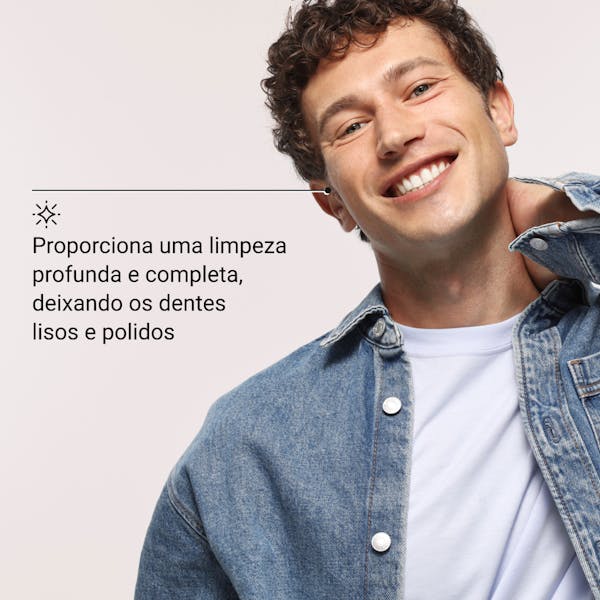 Carvão Clareador ALPINE WHITE – pó clareador dental com carvão ativado, que remove manchas, placa bacteriana e tártaro naturalmente, deixando os dentes mais brancos e o hálito refrescante. Produto vegano e cruelty-free.