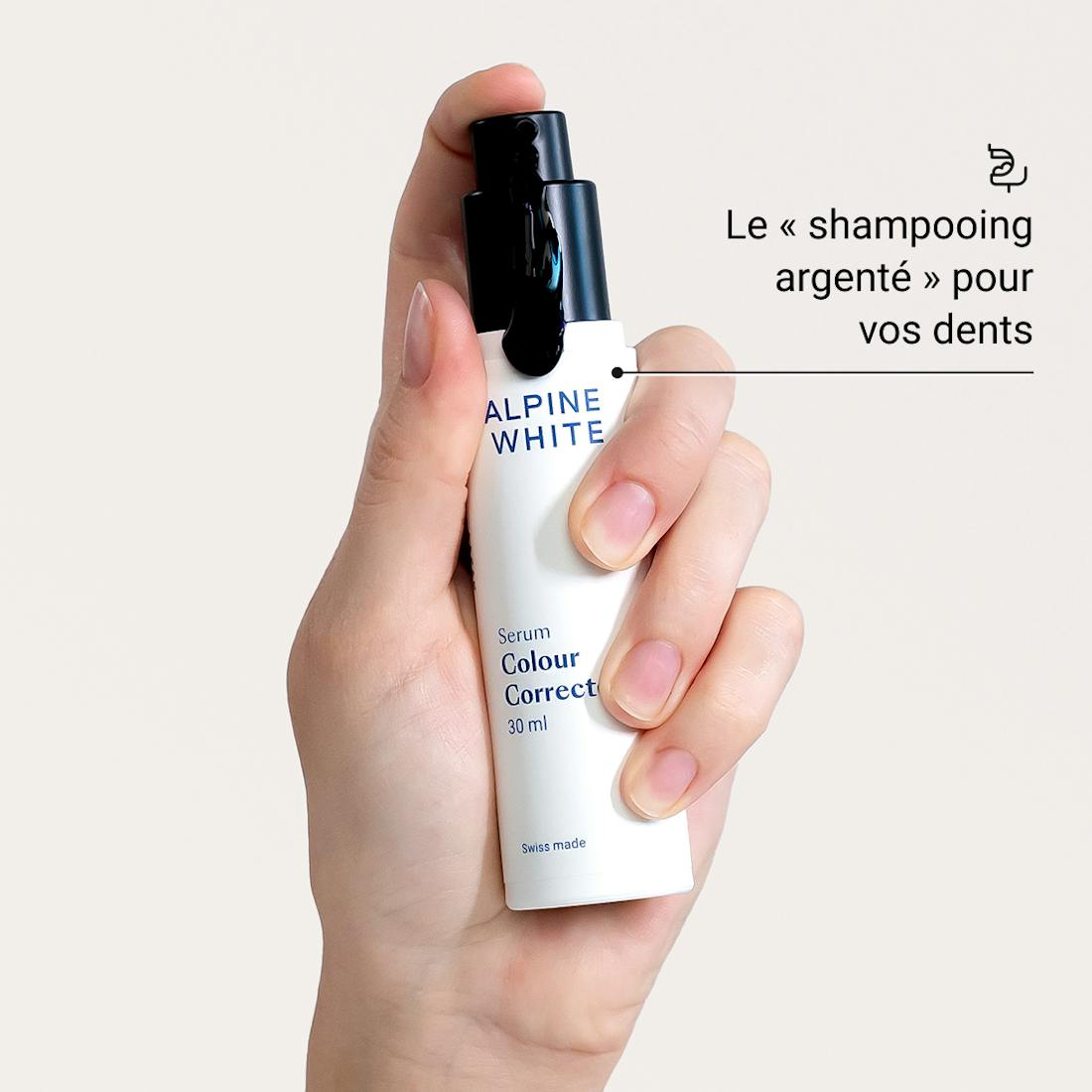 Sérum Correcteur de Couleur Alpine White, blanchiment instantané des dents en 2 minutes seulement. Formule suisse sans peroxyde, neutralise efficacement les nuances jaunâtres pour un sourire lumineux immédiat.
