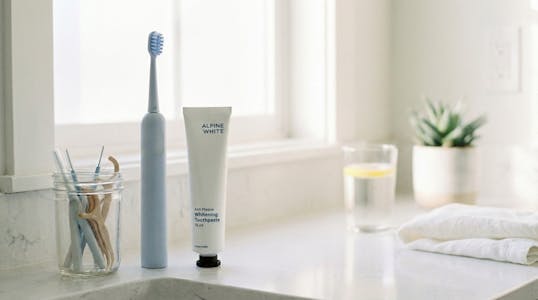 profilaxia dental, rotina de higiene bucal, dentes saudáveis e brancos, cuidado bucal moderno, prevenção, tecnologia PAP, limpeza profissional, odontologia