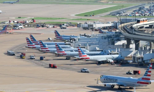 American Airlines planes