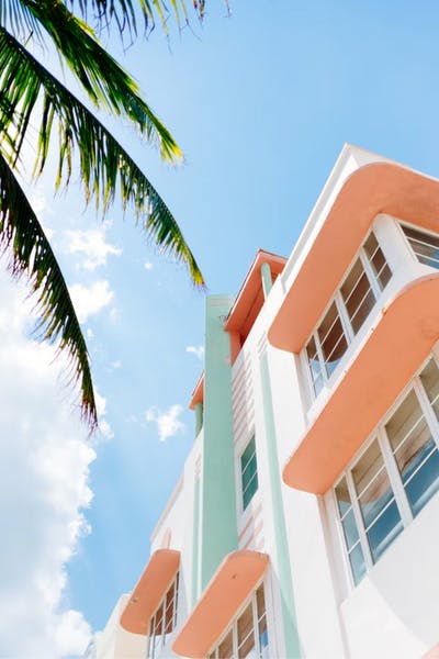Ocean drive, Miami Beach - picture of a building 