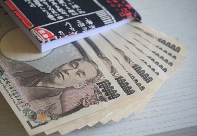 A picture of Japanese Yen in notes