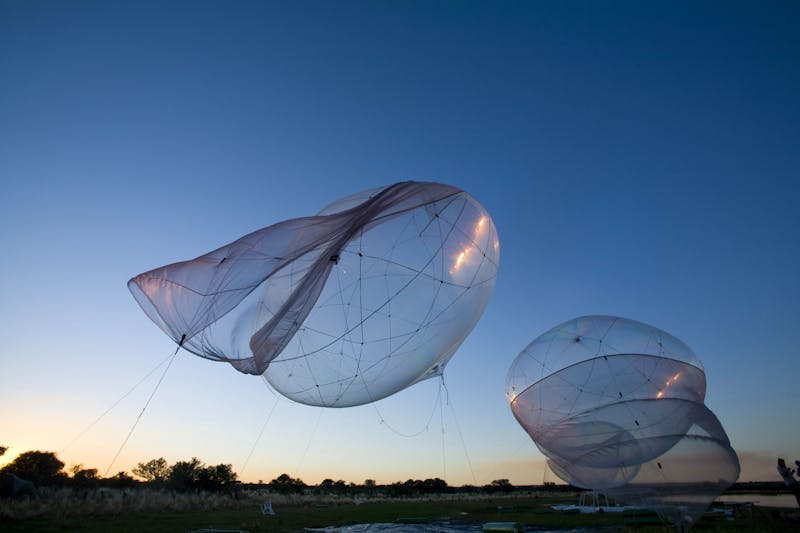 Tomás Saraceno – From Camogli to San Felipe, Spiders Weaving Stars...