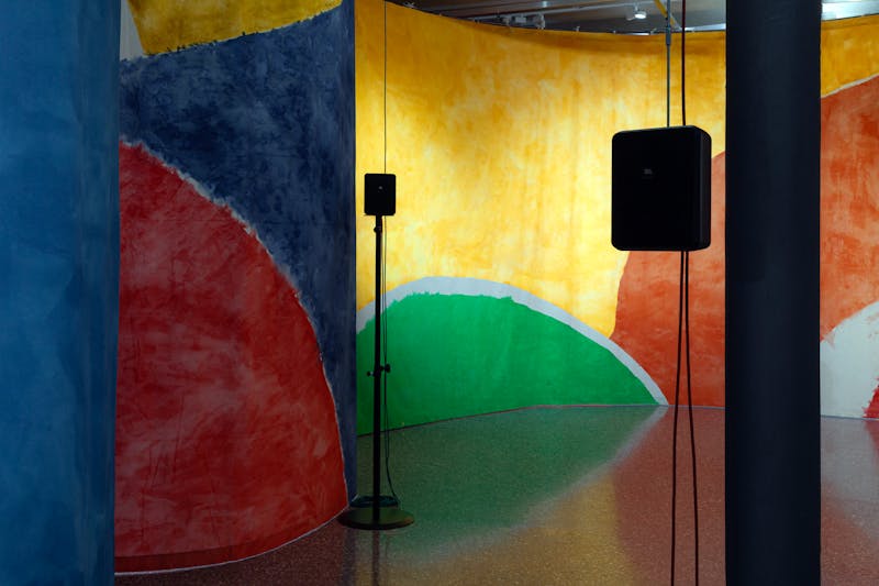 Meris Angioletti e Ulla von Brandenburg – Sul vestito lei ha un corpo.