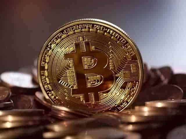 how to short bitcoin
